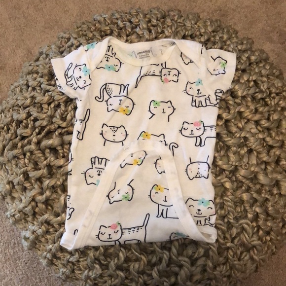 8-Pack Baby Girl Kitty Short Sleeve Onesies Brand Bodysuits. - Picture 7 of 11